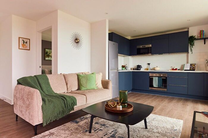 3 Bedroom Apartment To Rent In Avebury Boulevard, Milton Keynes, Buckinghamshire, MK9