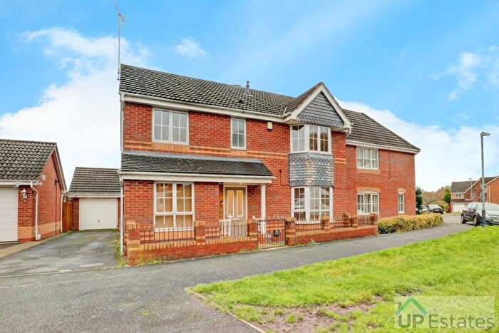 4 Bedroom Detached House For Sale In Chaytor Drive, Chapel End, Nuneaton, CV10