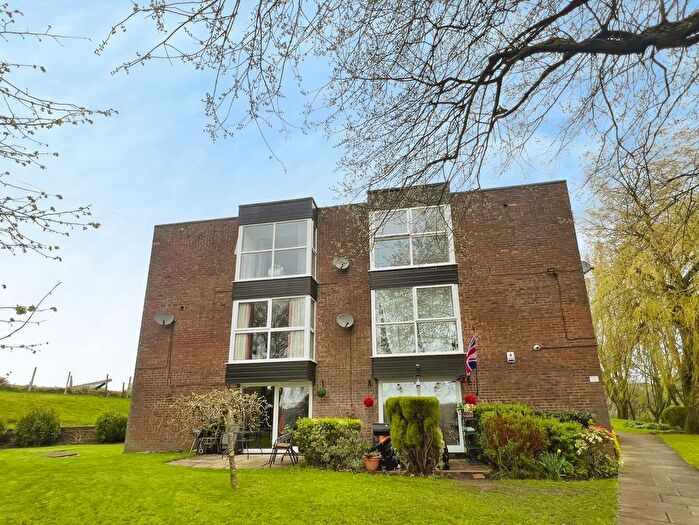 2 Bedroom Flat For Sale In Heywood Court, Manchester, M24