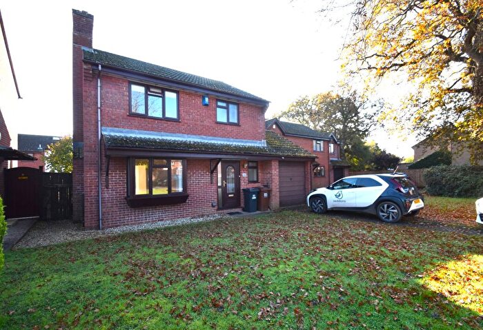 4 Bedroom Detached House To Rent In Rose Close, Tiverton, Devon, EX16