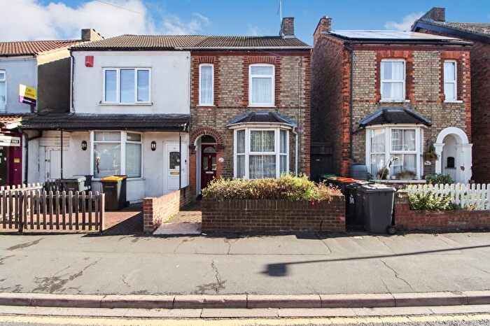3 Bedroom Semi-Detached House For Sale In Spring Road, Kempston, MK42