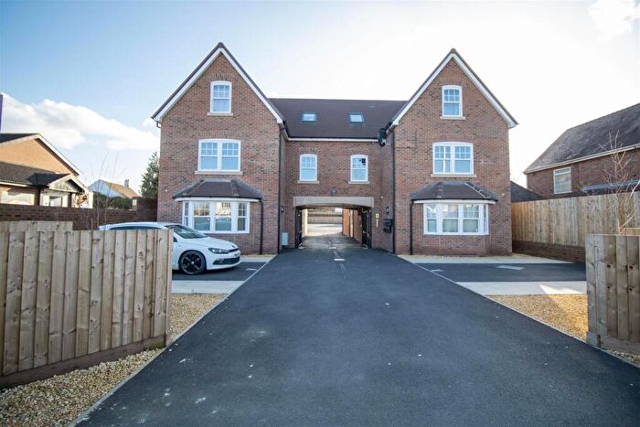 2 Bedroom Flat To Rent In Elmgrove Road East, Hardwicke, GL2