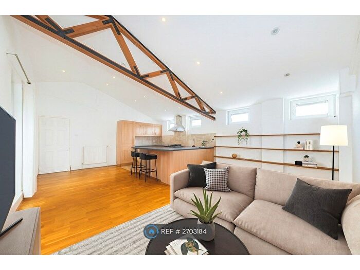 2 Bedroom Flat To Rent In Garlinge Road, London, NW2