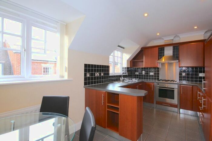 2 Bedroom Flat To Rent In Coopers Lane, Abingdon, OX14