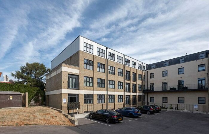 2 Bedroom Flat To Rent In Queensbridge Drive, Ramsgate, CT11