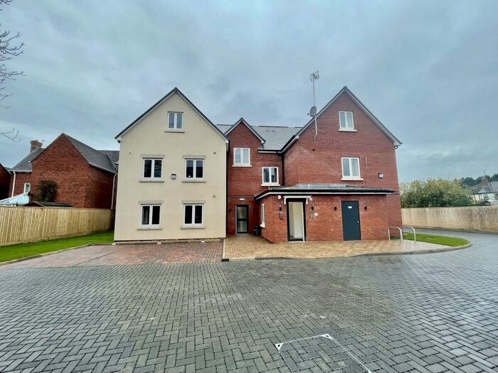 1 Bedroom Apartment To Rent In Danelaw Court, Hinckley, LE10