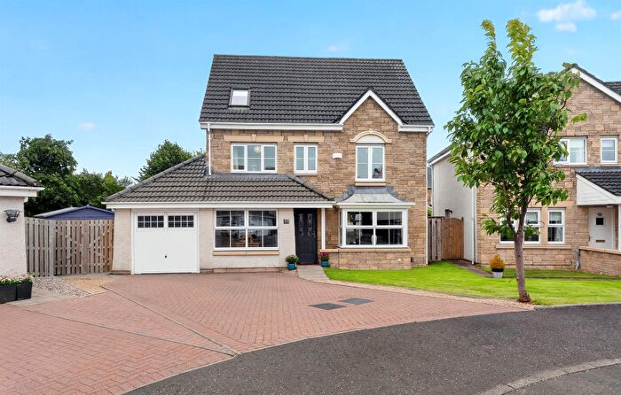 6 Bedroom Detached House For Sale In Hawthorn Way, Cambuslang, Glasgow, G72