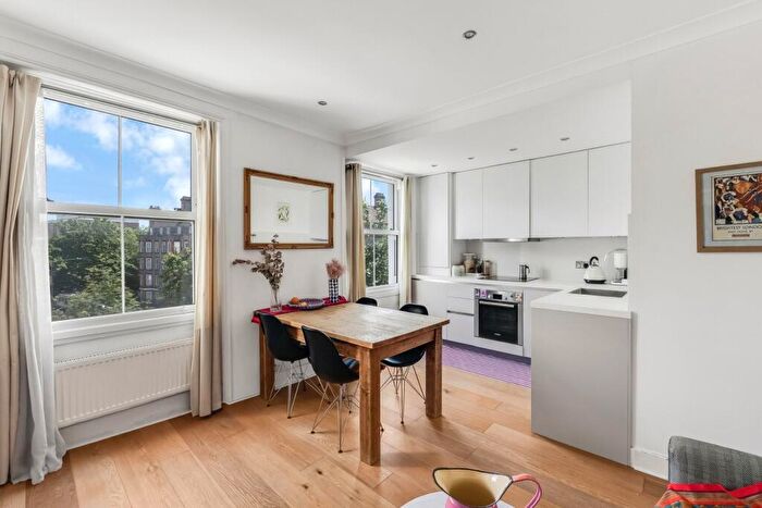 1 Bedroom Apartment For Sale In Queens Crescent, Chalk Farm, NW5