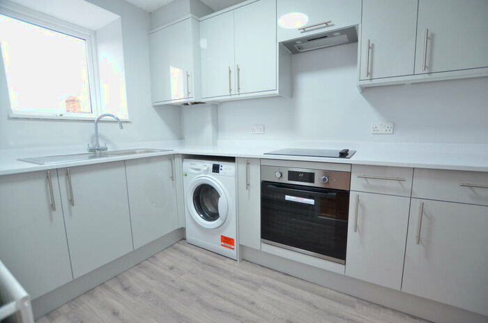 1 Bedroom Apartment To Rent In Alexandra Avenue, Camberley, GU15