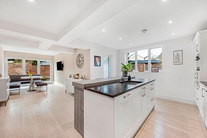 4 Bedroom Detached House For Sale In Clarence Crescent, Sidcup, DA14