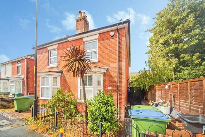 2 Bedroom Semi-Detached House For Sale In Henry Road, Shirley, Southampton, Hampshire, SO15