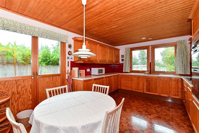 3 Bedroom Detached House For Sale In Higham Lane, Tonbridge, Kent, TN10