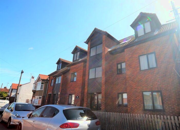 2 Bedroom Flat To Rent In College Road, St Albans, AL1