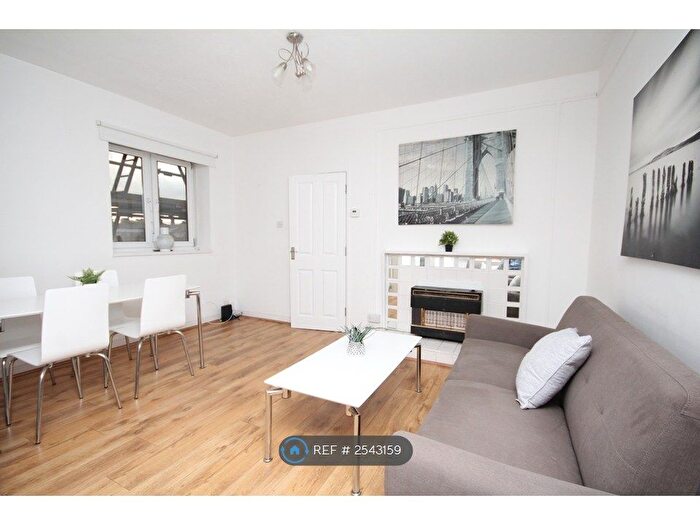 3 Bedroom Maisonette To Rent In Greene House, London, SE1