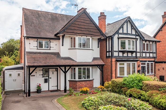 3 Bedroom Detached House For Sale In Birmingham Road, Enfield, Redditch, B97