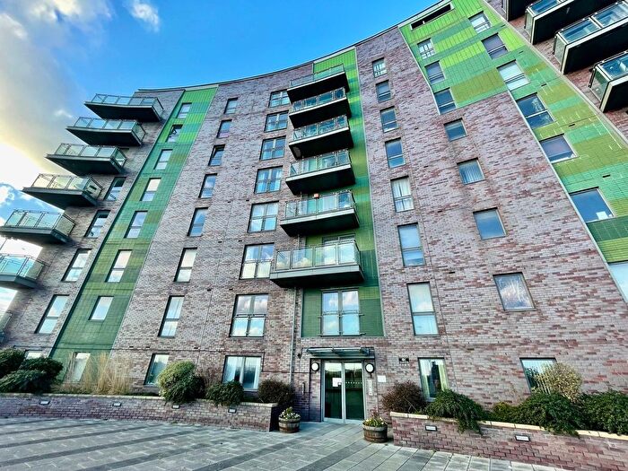2 Bedroom Flat To Rent In Echo Central Two, Cross Green Lane, Leeds, West Yorkshire, LS9