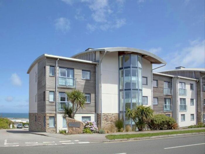 2 Bedroom Flat To Rent In Pentire Avenue, Newquay, TR7
