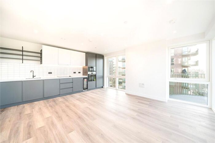 2 Bedroom Apartment To Rent In Townsend Road, London, SE3