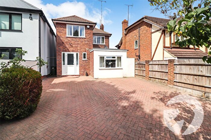 3 Bedroom Detached House For Sale In Avenue Road, Northumberland Heath, DA8