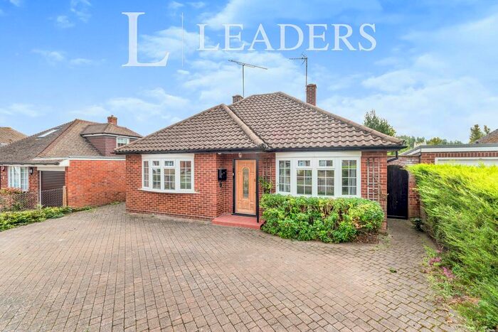 2 Bedroom Bungalow To Rent In Meadow Way, Hitchin, SG5