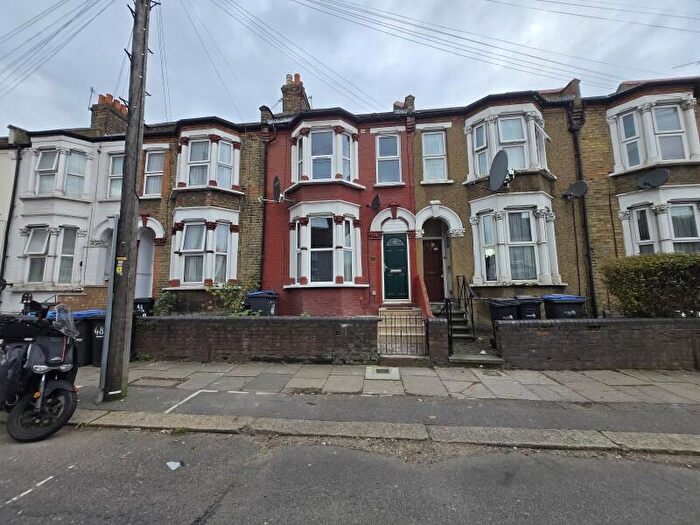 3 Bedroom Terraced House To Rent In Gloucester Road, Edmonton, N18