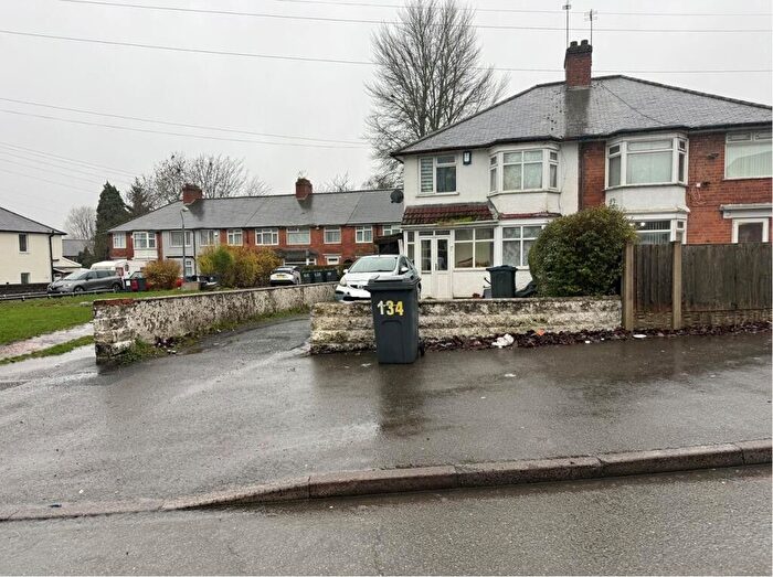 3 Bedroom Semi Detached House For Sale In Gipsy Lane, Birmingham, B23