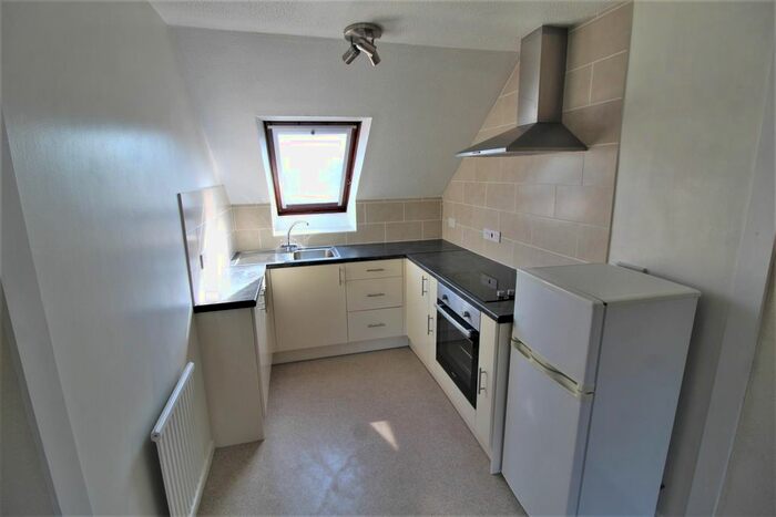 1 Bedroom Flat To Rent In Field View, Chippenham, SN15