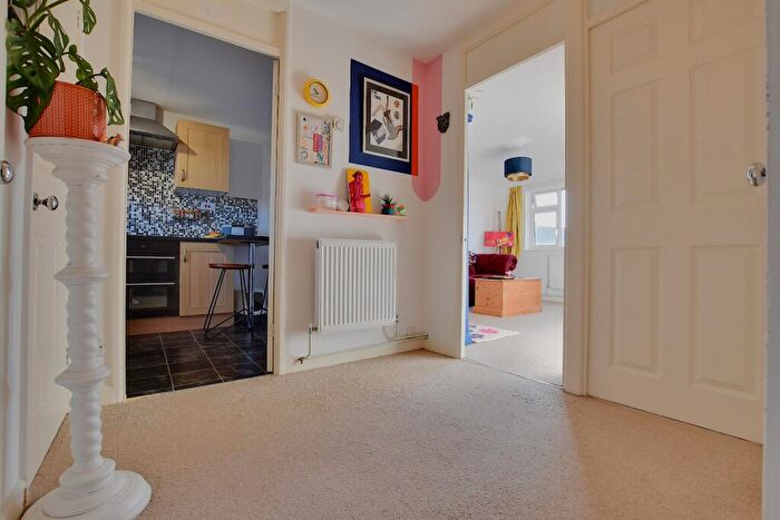 1 Bedroom Flat For Sale In Heywood Court, Heywood Way, Heybridge, CM9