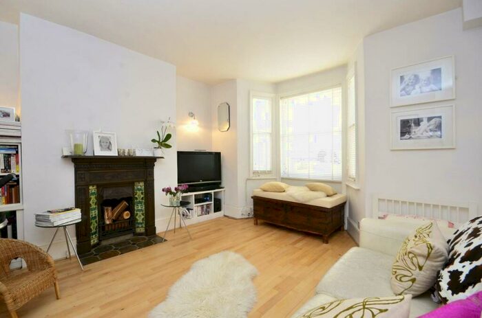 2 Bedroom Flat To Rent In Gayton Road, Hampstead, London, NW3