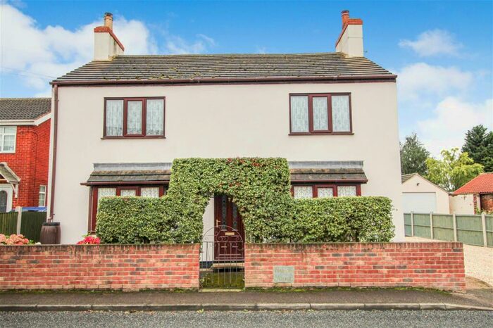 4 Bedroom Detached House For Sale In Main Street, Hensall, Goole, DN14