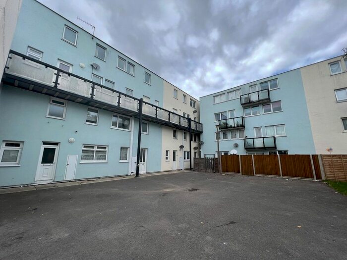 2 Bedroom Maisonette To Rent In Mantle Close, Gosport, Hampshire, PO13