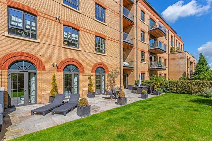 2 Bedroom Apartment To Rent In Glen Island Maidenhead, SL6