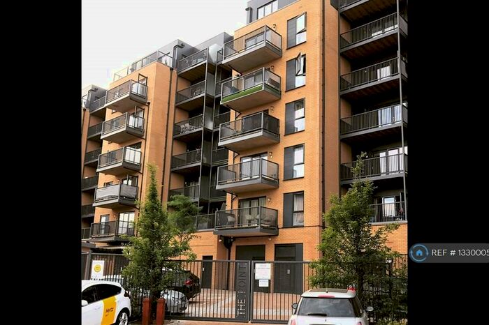 2 Bedroom Flat To Rent In The Point, Gants Hill, IG2