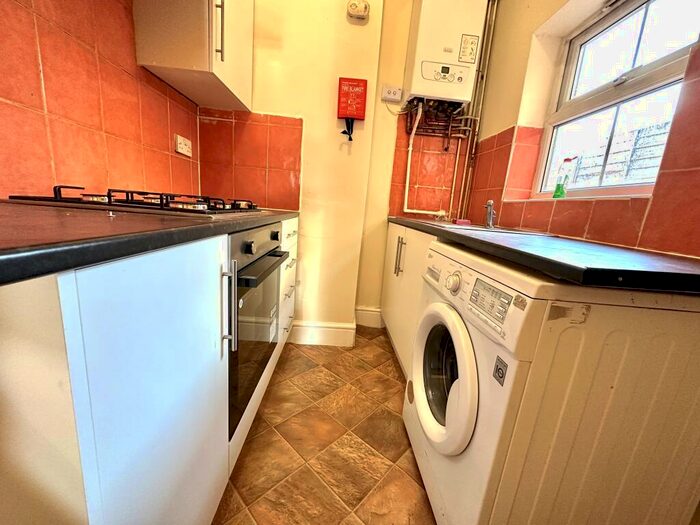 2 Bedroom House To Rent In Unett Street, Smethwick, B66