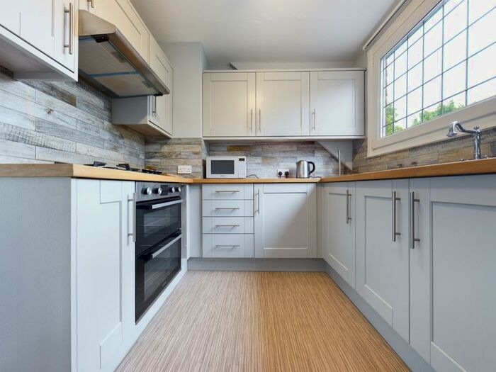 1 Bedroom Flat To Rent In Victoria Avenue, HU5