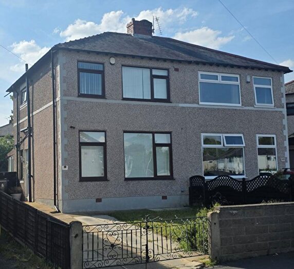 3 Bedroom Semi-Detached House For Sale In Bradford, BD6