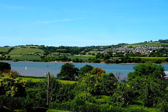 3 Bedroom Detached Bungalow For Sale In Shaldon Road, Combeinteignhead, Newton Abbot, TQ12