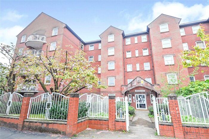 1 Bedroom Flat To Rent In Melrose Apartments, Hathersage Road, Manchester, Greater Manchester, M13