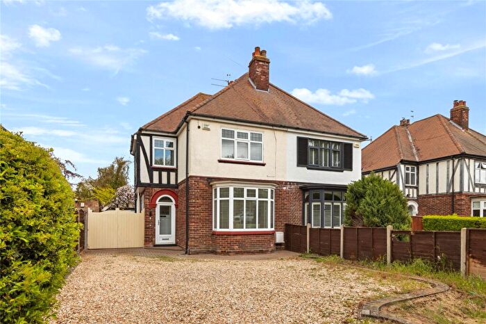 3 Bedroom Semi-Detached House For Sale In Scartho Road, Grimsby, N E Lincs, DN33