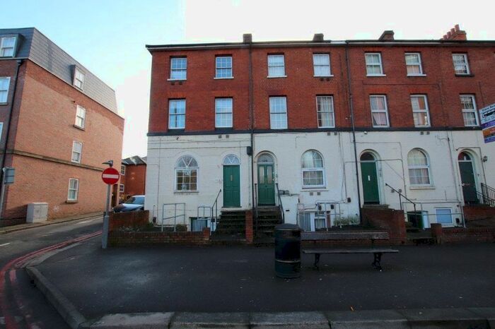 1 Bedroom Flat To Rent In Queens Road, Reading, RG1