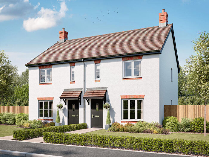 3 Bedroom Semi Detached House For Sale In Wykham Lane, Banbury, Oxfordshire, OX16