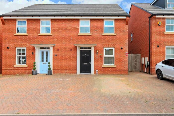 3 Bedroom Semi-Detached House To Rent In Sunningdale, Durham, DH1
