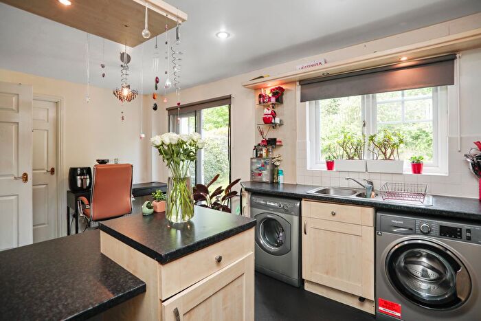 4 Bedroom Detached House For Sale In Polton Vale, Loanhead, Midlothian, EH20
