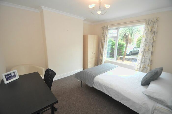 3 Bedroom Semi-Detached House To Rent In Dracaena Place, Falmouth TR11