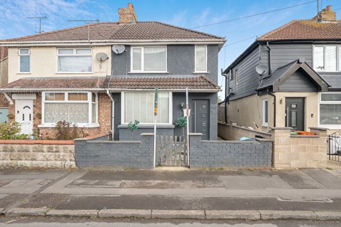 2 Bedroom Terraced House For Sale In Hughes Street, Swindon, SN2