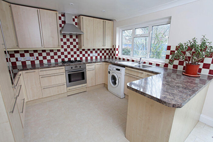 4 Bedroom Terraced House To Rent In Hampton Road, Leytonstone, E11