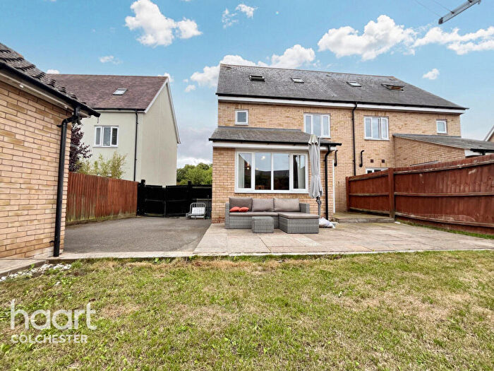 4 Bedroom Semi-Detached House For Sale In Madeley Close, Colchester, CO2