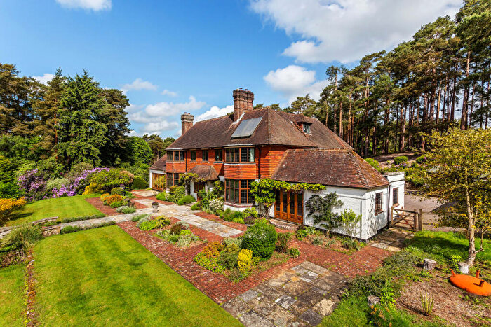 5 Bedroom Detached House For Sale In Jumps Road, Churt, Farnham, Surrey, GU10