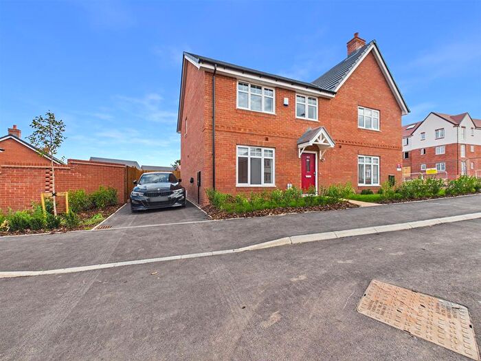 3 Bedroom Property To Rent In Carrington Way, Coventry, CV7