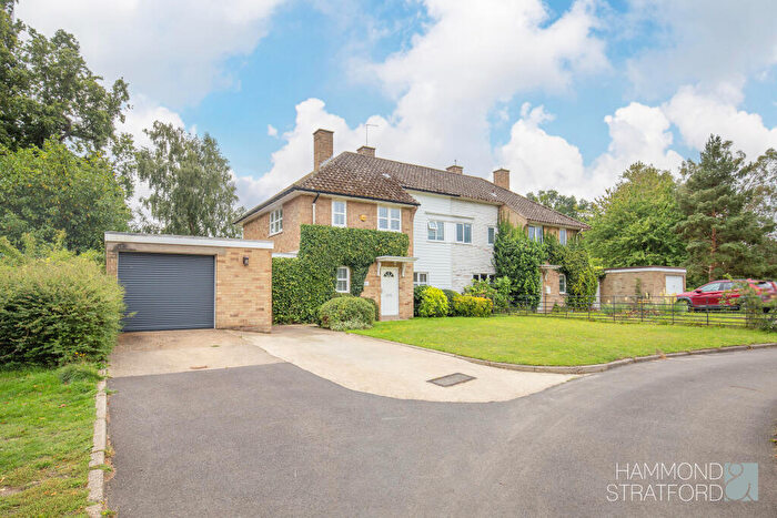 4 Bedroom Semi-Detached House For Sale In College Lane, Keswick Hall, NR4